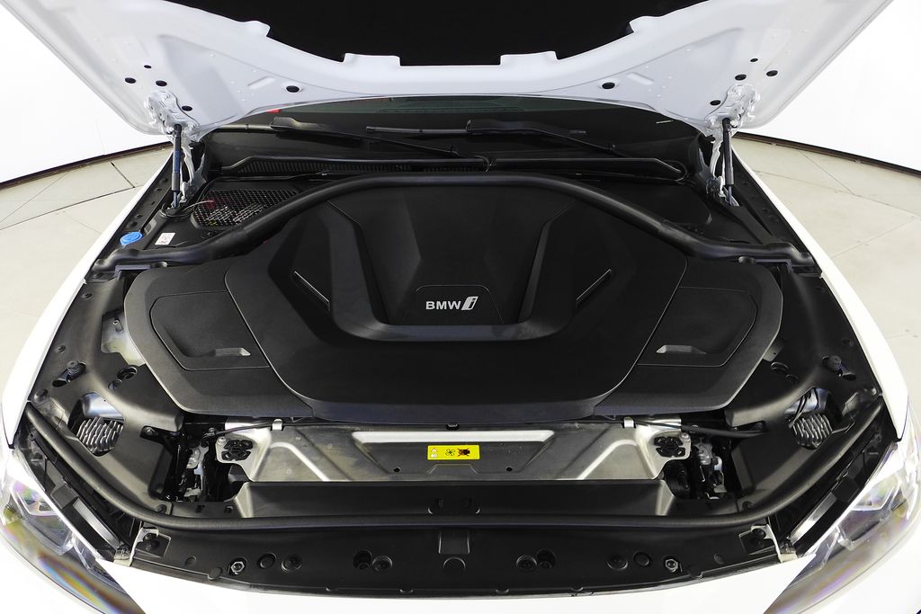 Thumbnail: 2023 BMW i4 - 6