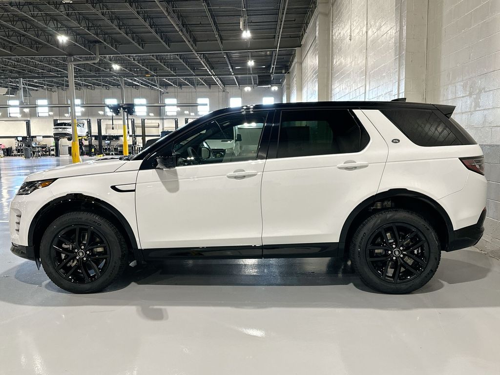 Thumbnail: 2026 Land Rover Discovery Sport - 2