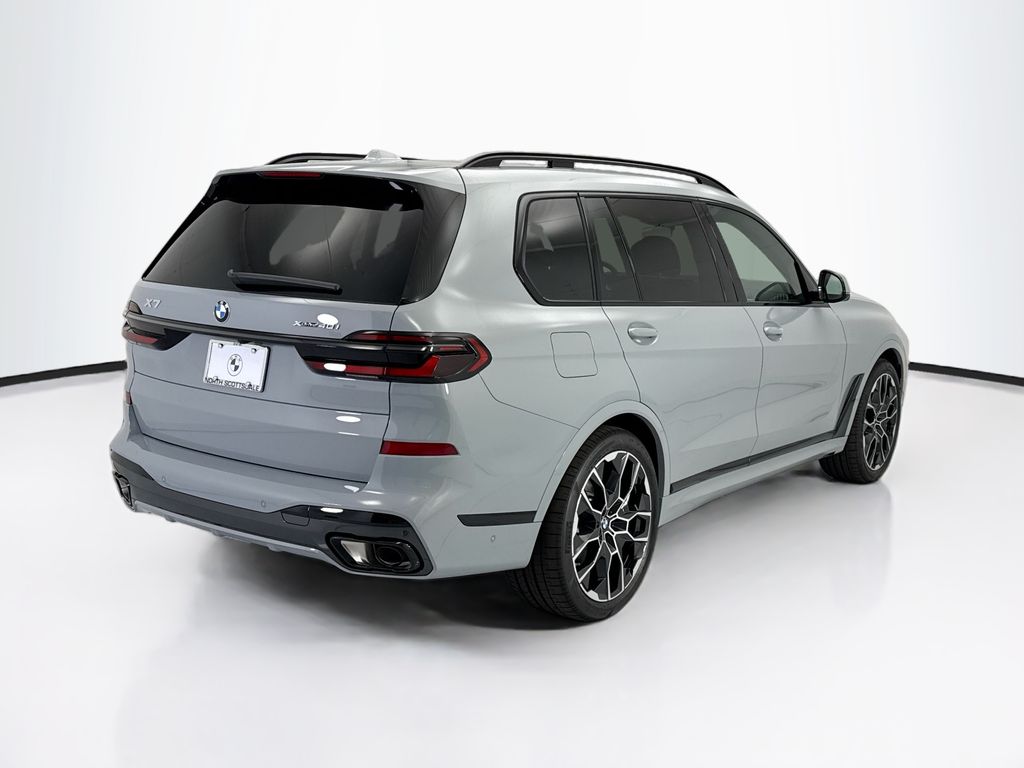 Thumbnail: 2027 BMW X7 - 5