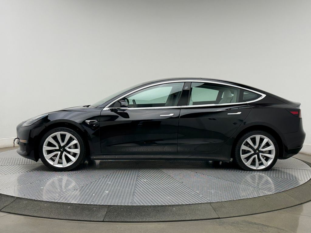 Thumbnail: 2020 Tesla Model 3 - 4