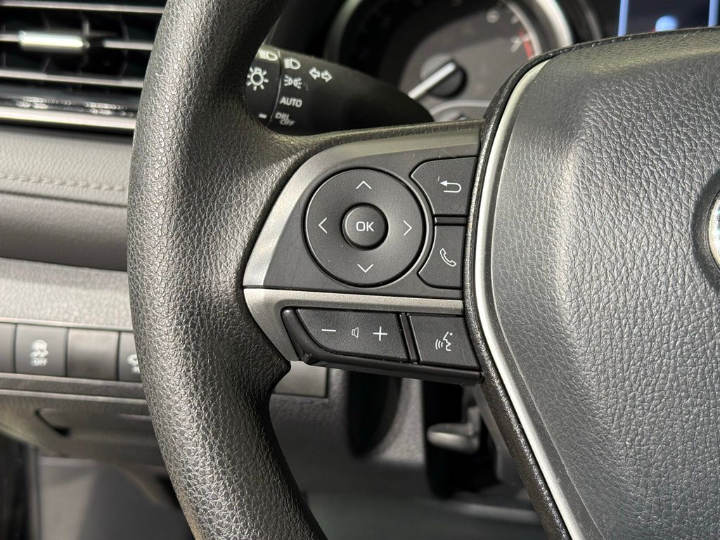 Thumbnail: 2023 Toyota Camry - 21