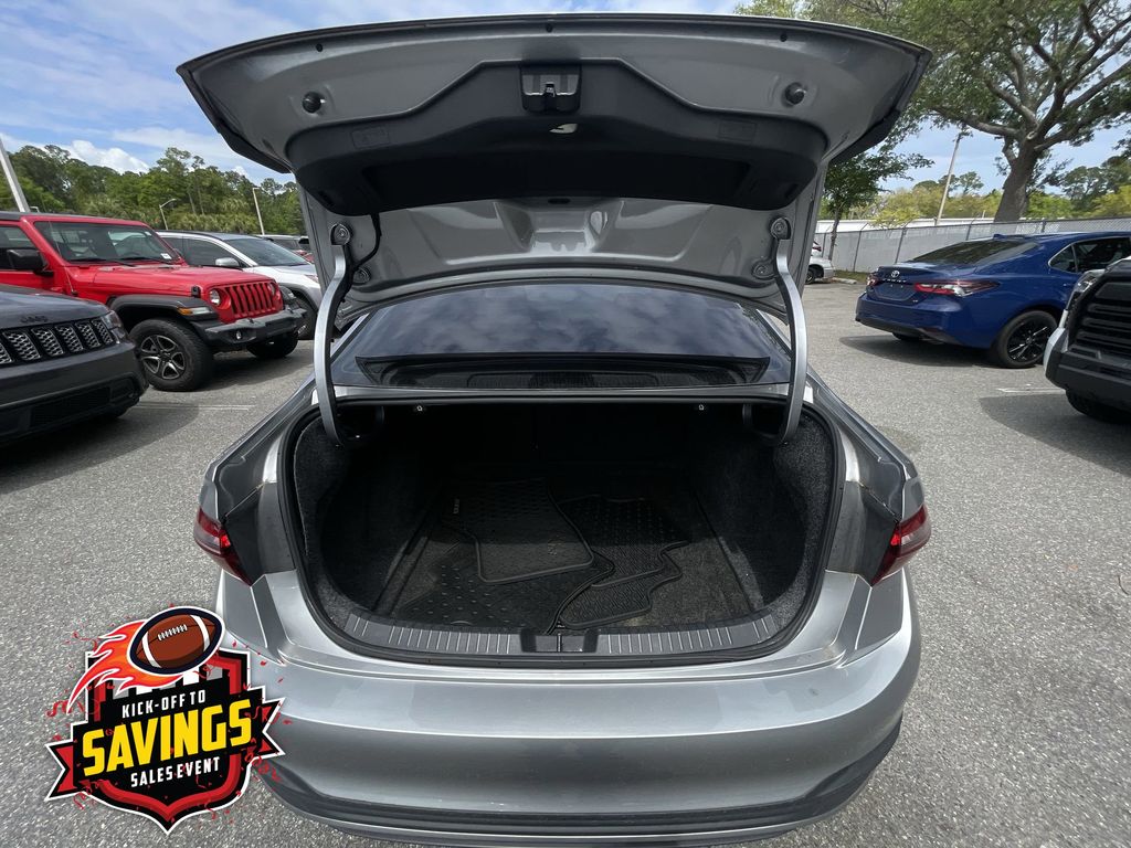 Used 2024 Volkswagen Jetta Sedan
