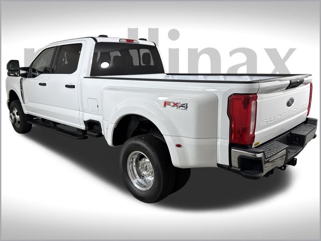 2026 Ford F-350 photo 4