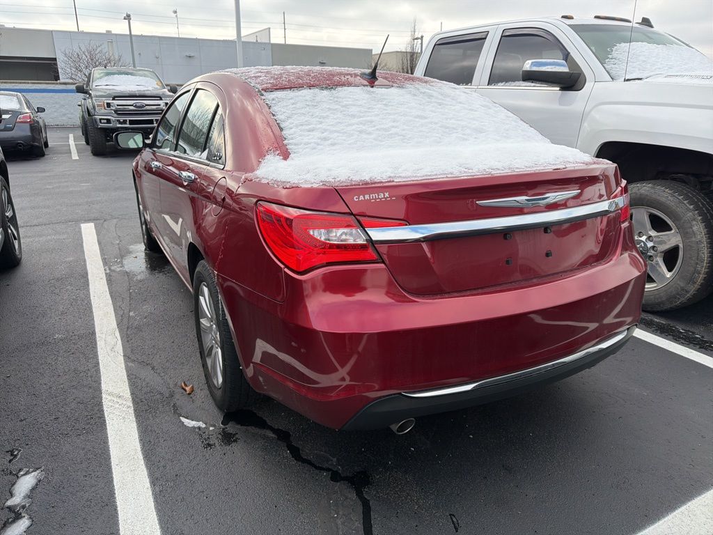 Thumbnail: 2013 Chrysler 200 - 2