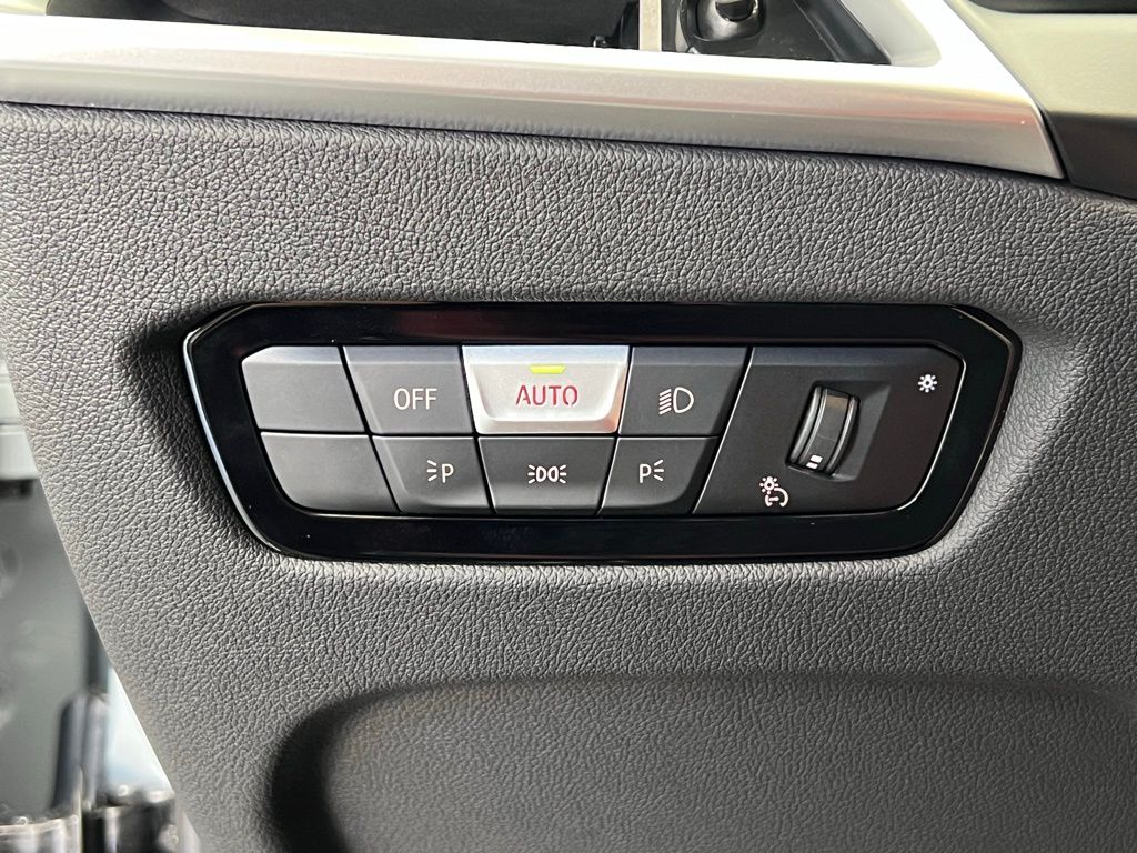 Thumbnail: 2026 BMW 3 Series - 20