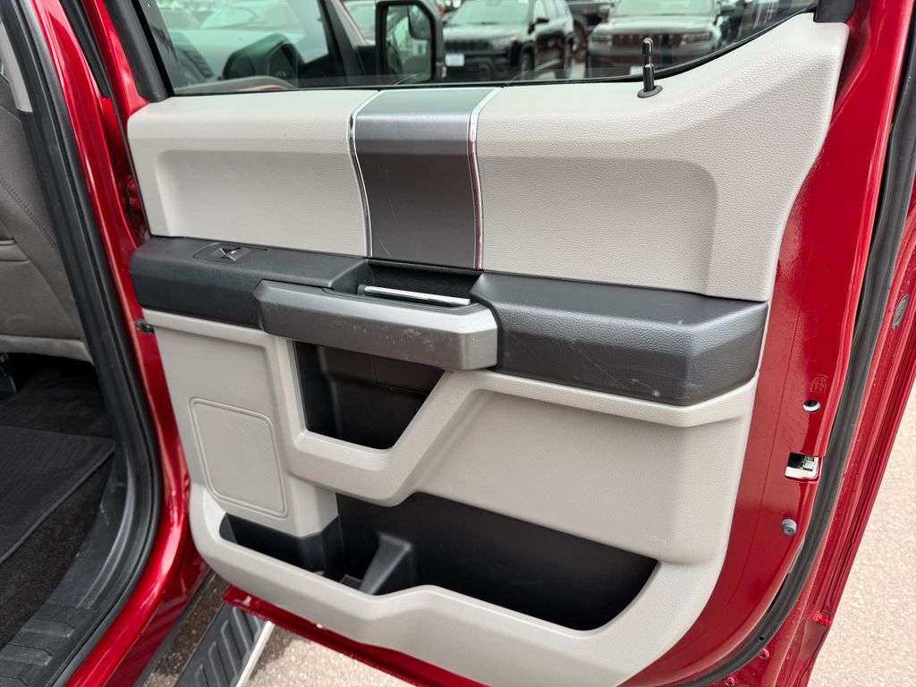 Used 2018 Red Ford XLT image 70