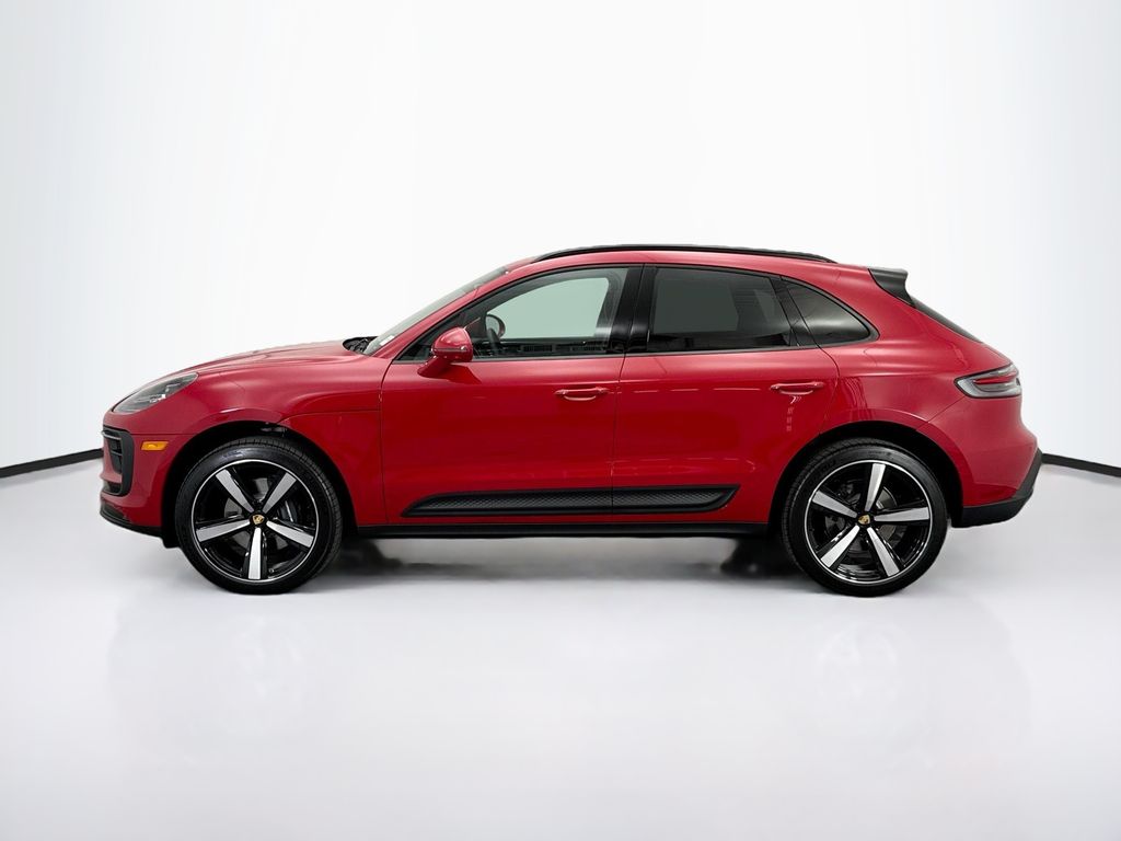 Thumbnail: 2026 Porsche Macan - 2
