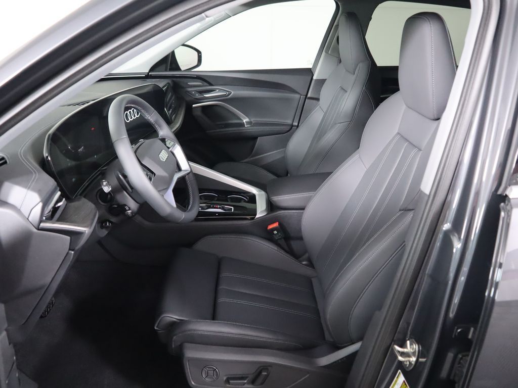 Thumbnail: 2025 Audi Q5 - 21