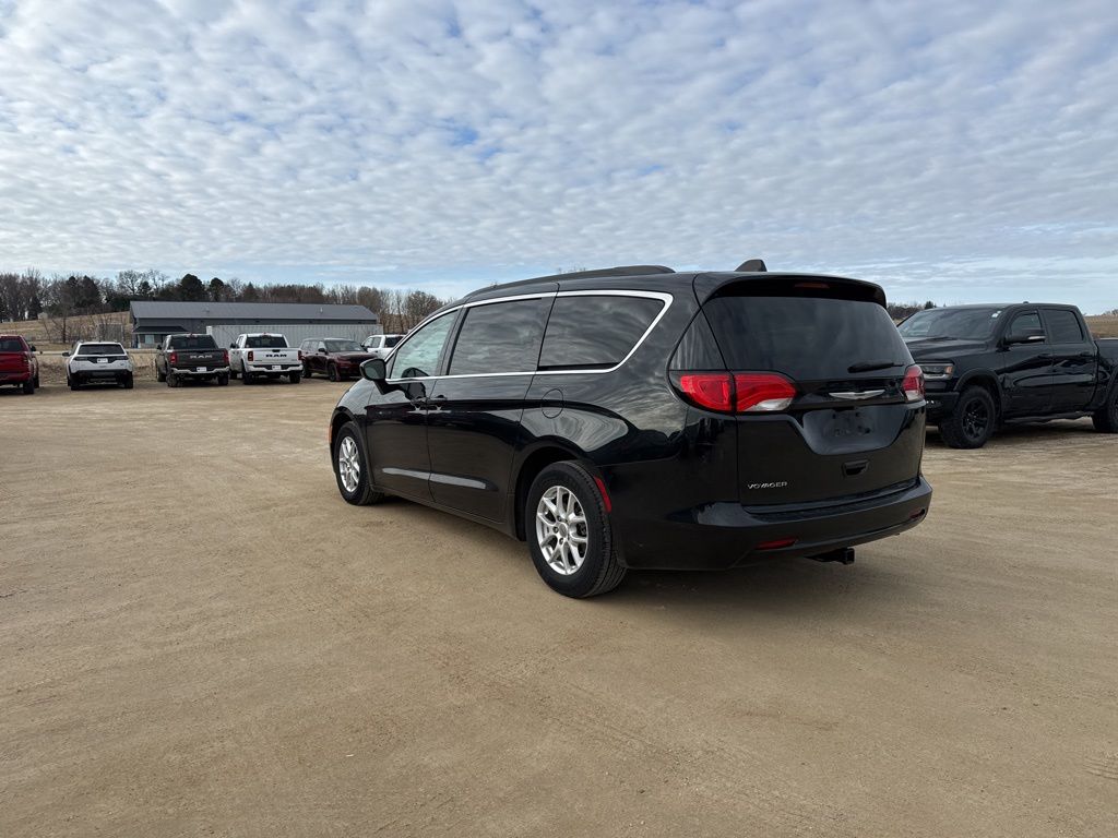 2021 Chrysler Voyager