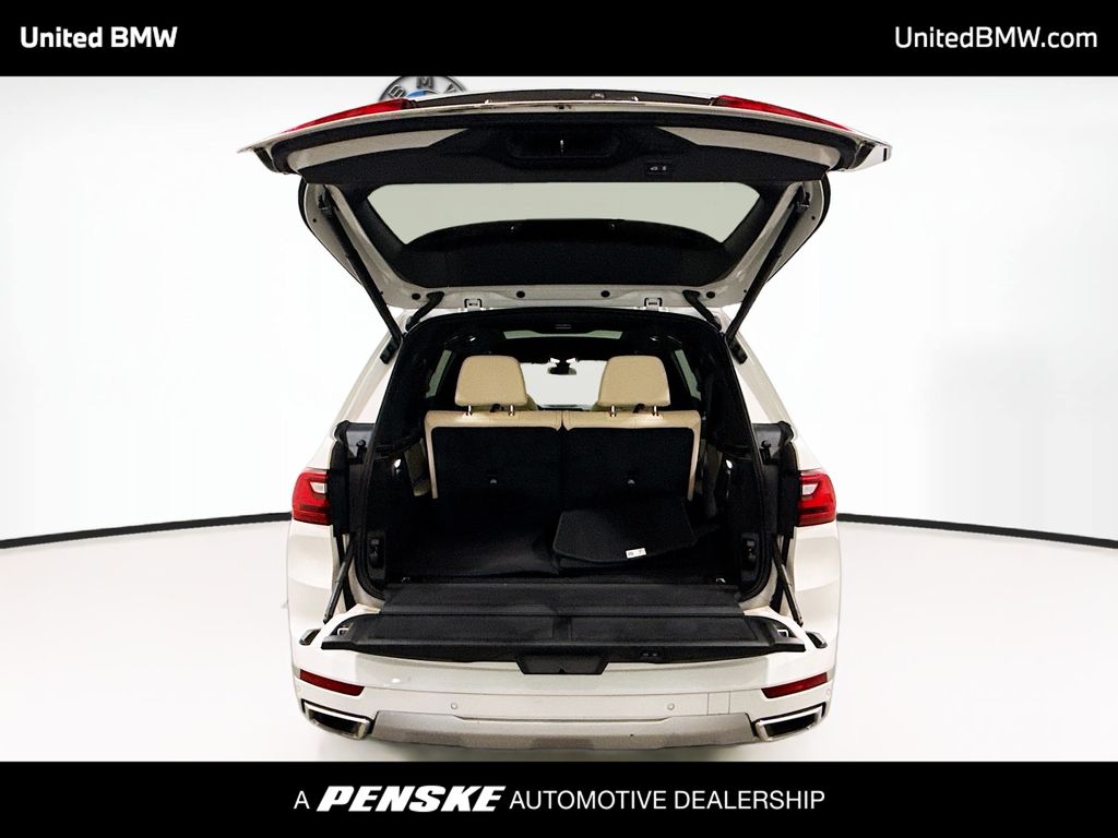 Thumbnail: 2021 BMW X7 - 15