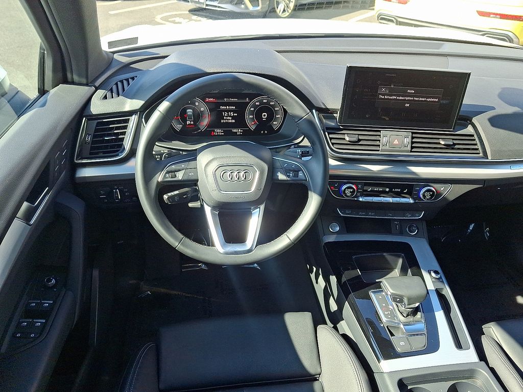 Thumbnail: 2025 Audi Q5 - 11