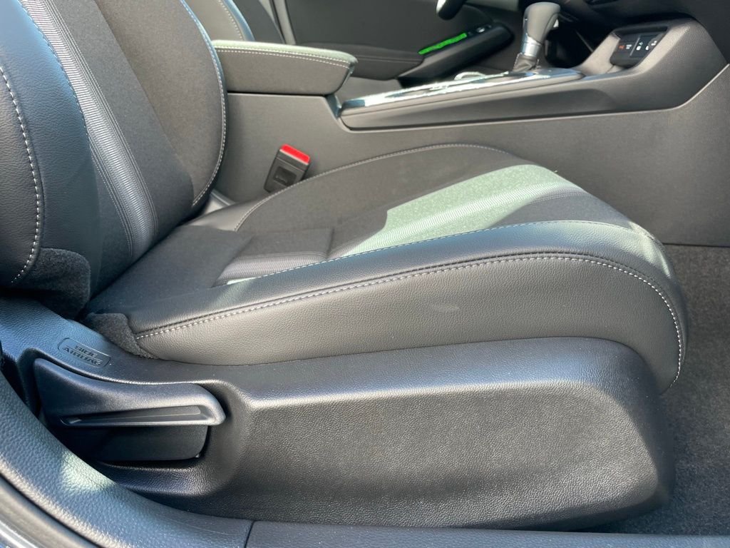 2025 Honda Civic Sport 28