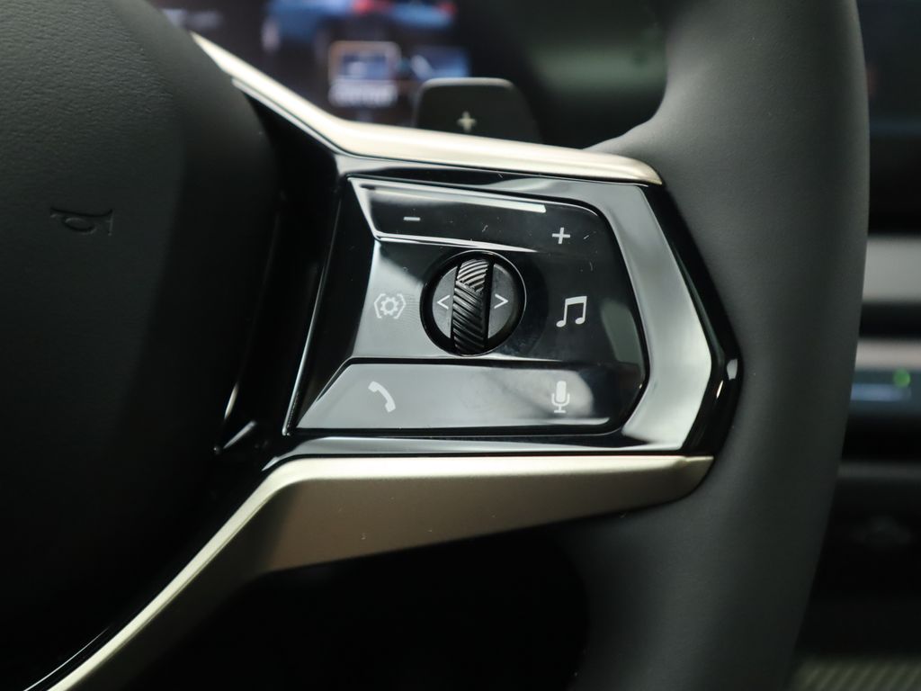 Thumbnail: 2025 BMW X3 - 13