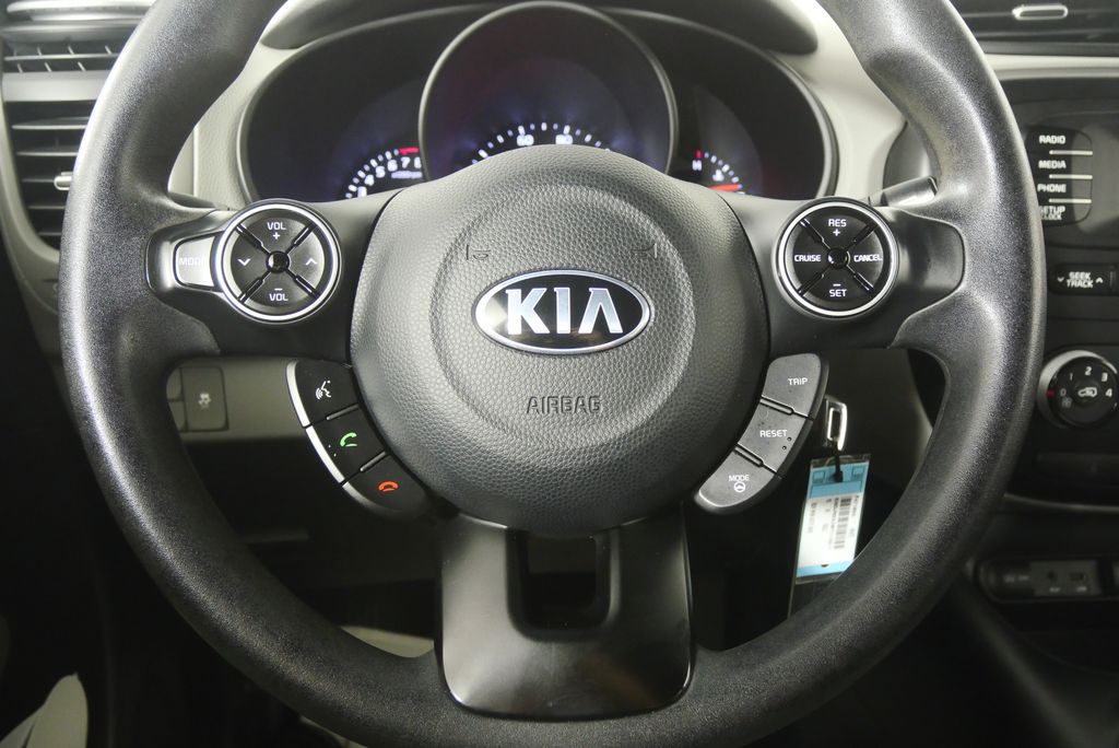 Thumbnail: 2015 Kia Soul - 17