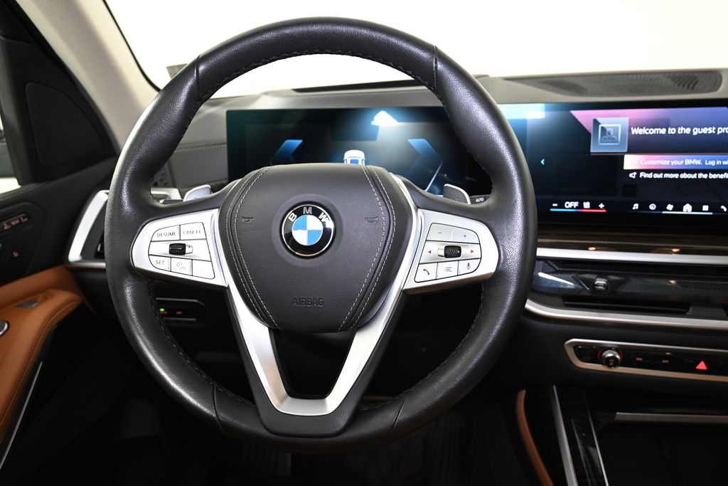 Thumbnail: 2024 BMW X7 - 17