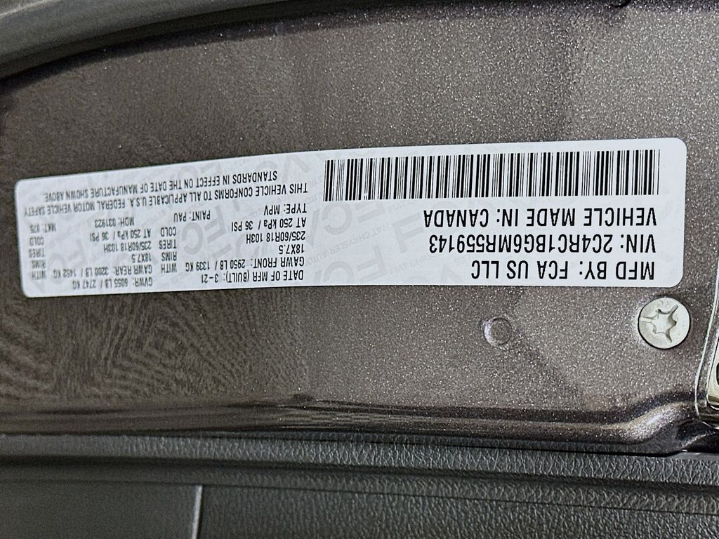 2021 Chrysler Pacifica Touring L 32