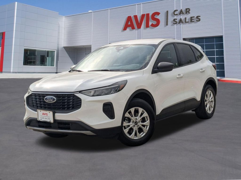 White 2025 Ford Escape Active AWD SUV / Crossover All-Wheel Drive 8-Speed Automatic