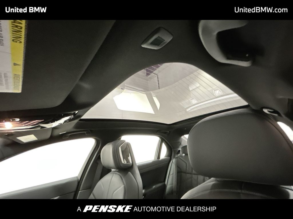 Thumbnail: 2026 BMW 7 Series - 20