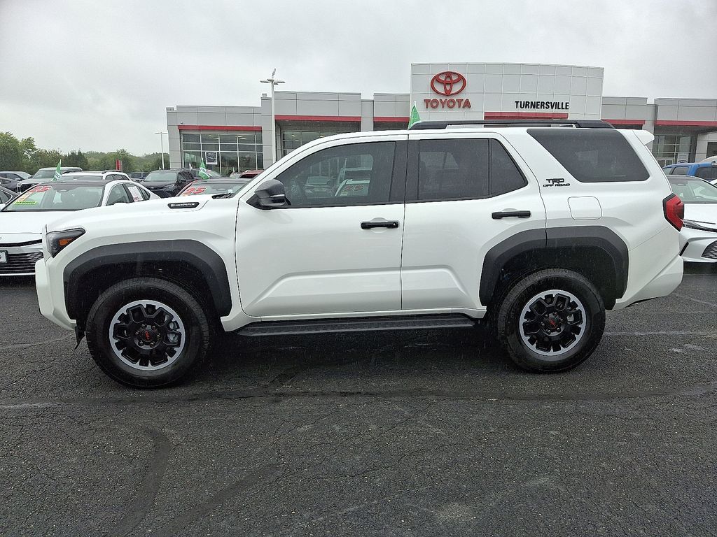 Thumbnail: 2025 Toyota 4Runner - 7