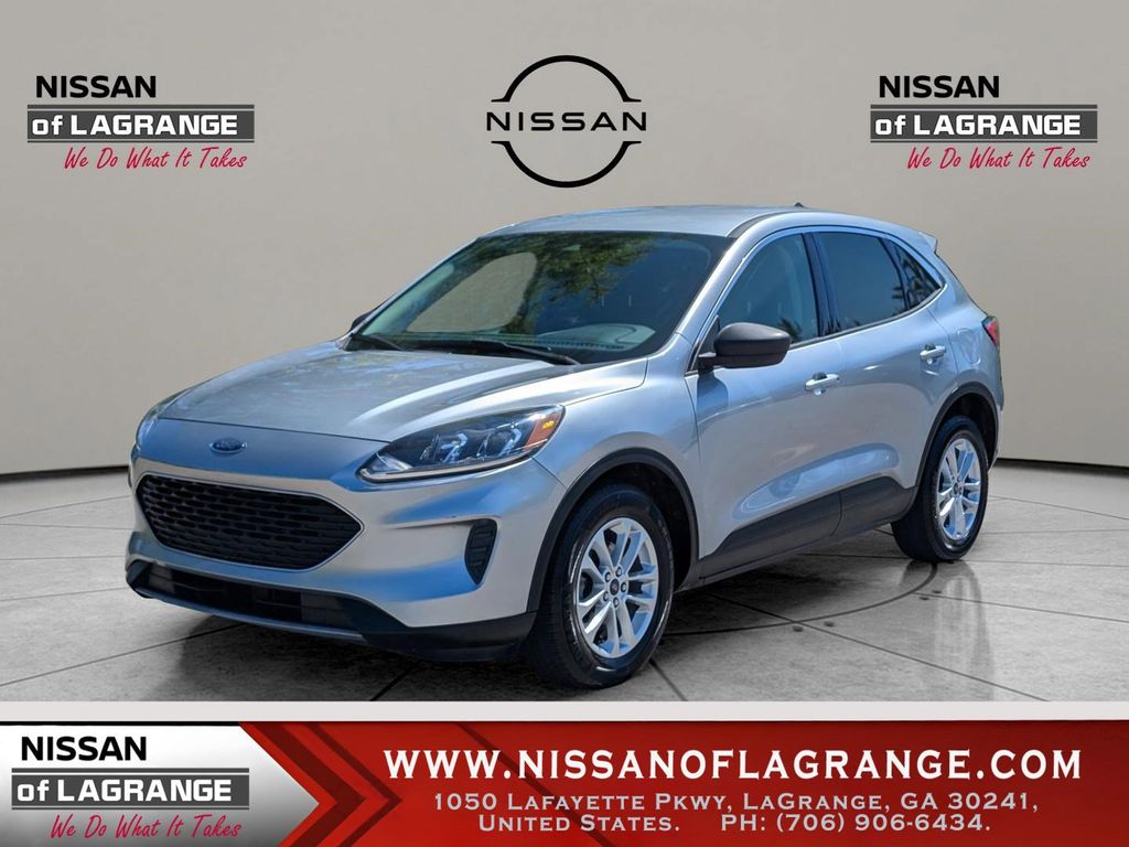 Iconic Silver Metallic 2022 Ford Escape SE FWD SUV / Crossover Front-Wheel Drive 8-Speed Automatic