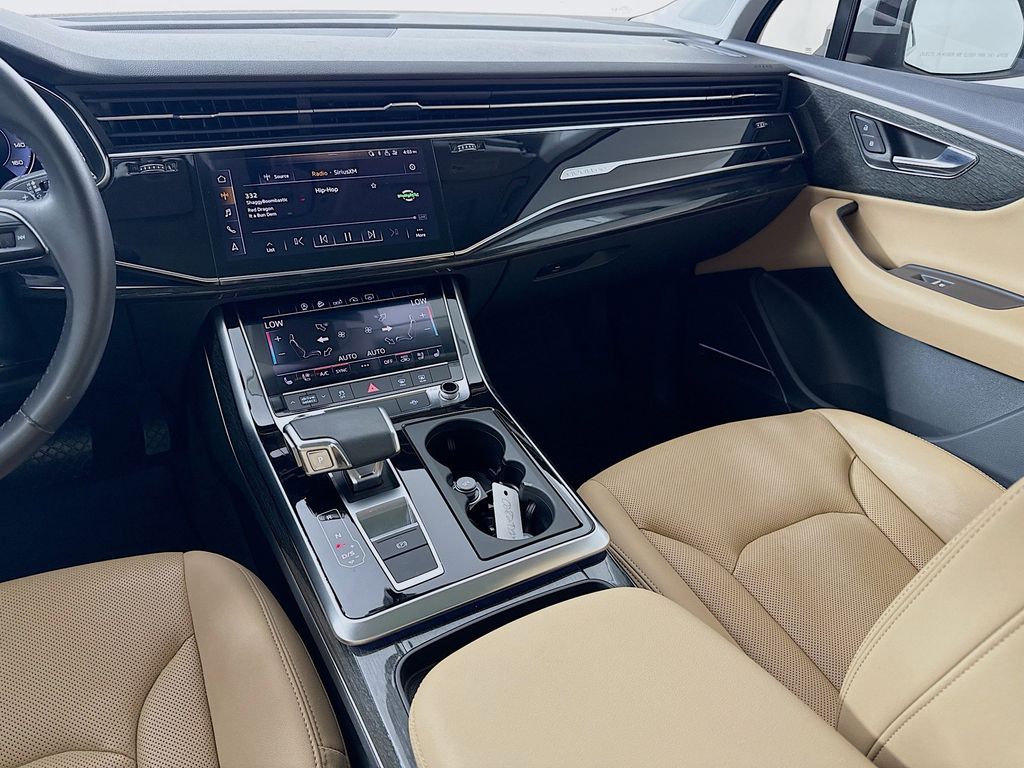Thumbnail: 2020 Audi Q7 - 23
