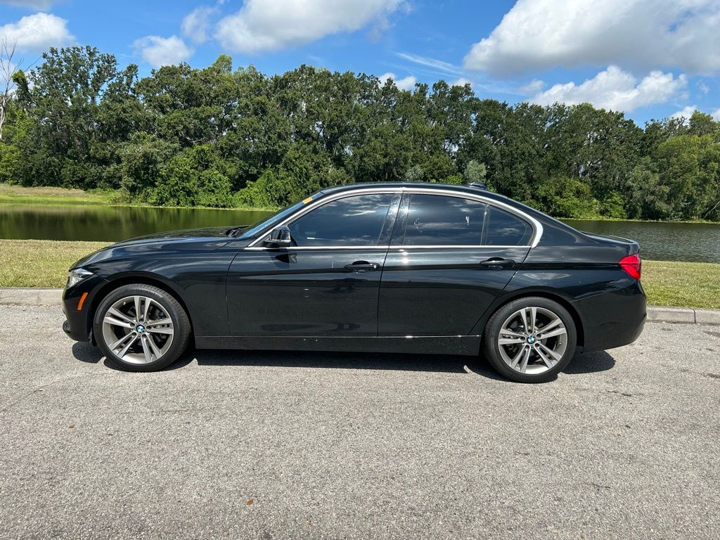 Thumbnail: 2018 BMW 3 Series - 2
