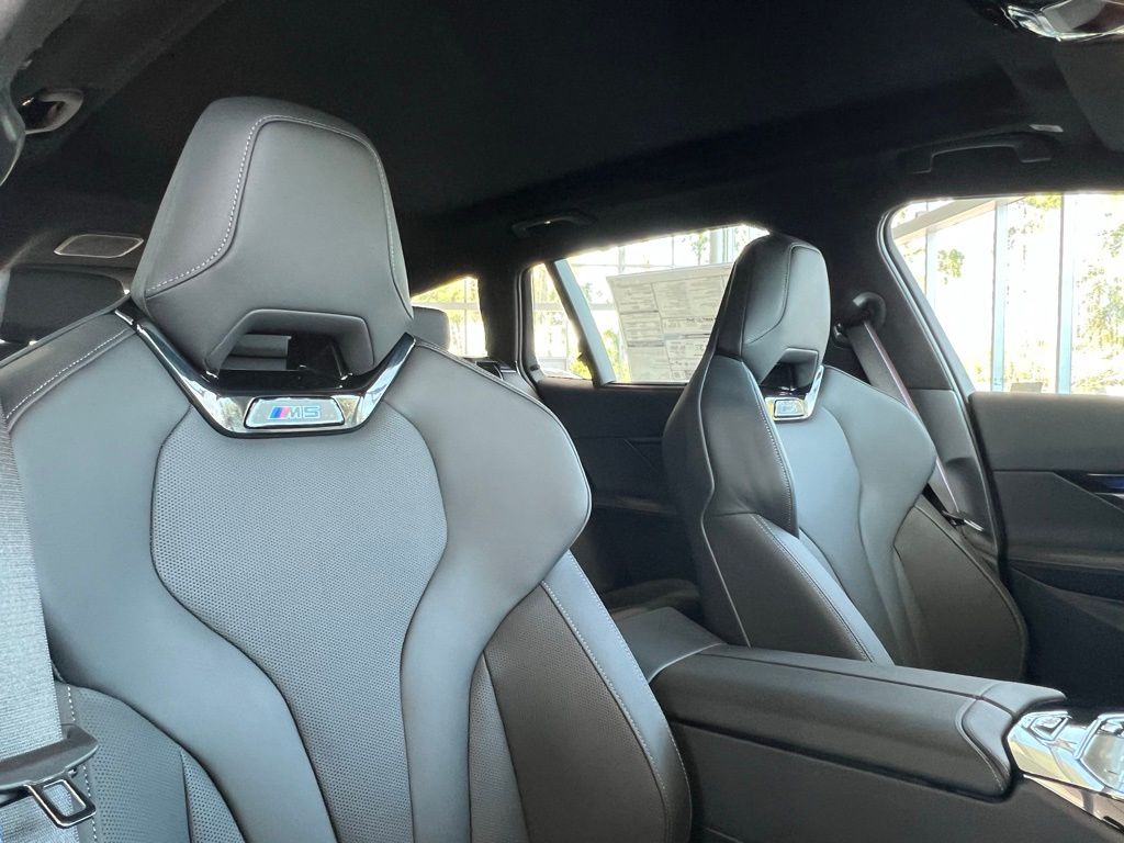 Thumbnail: 2026 BMW M5 - 7