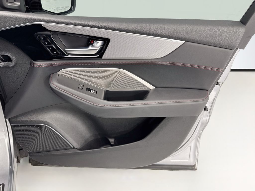 Thumbnail: 2023 Acura MDX - 26