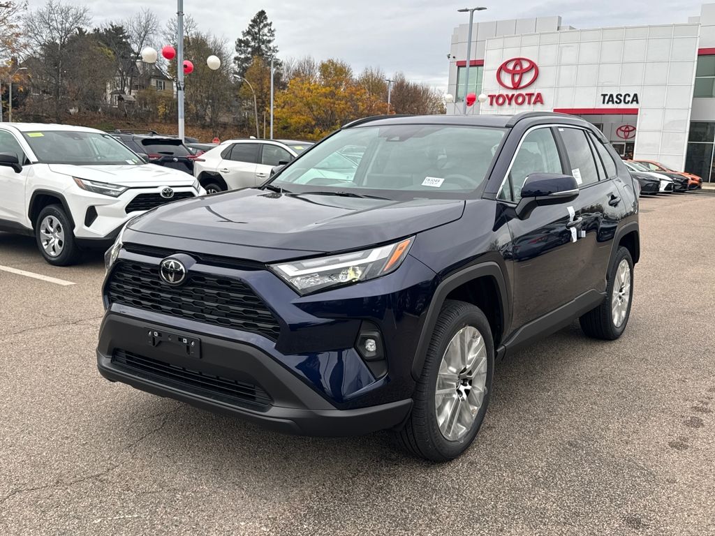 2025 Toyota RAV4 XLE Premium photo 3