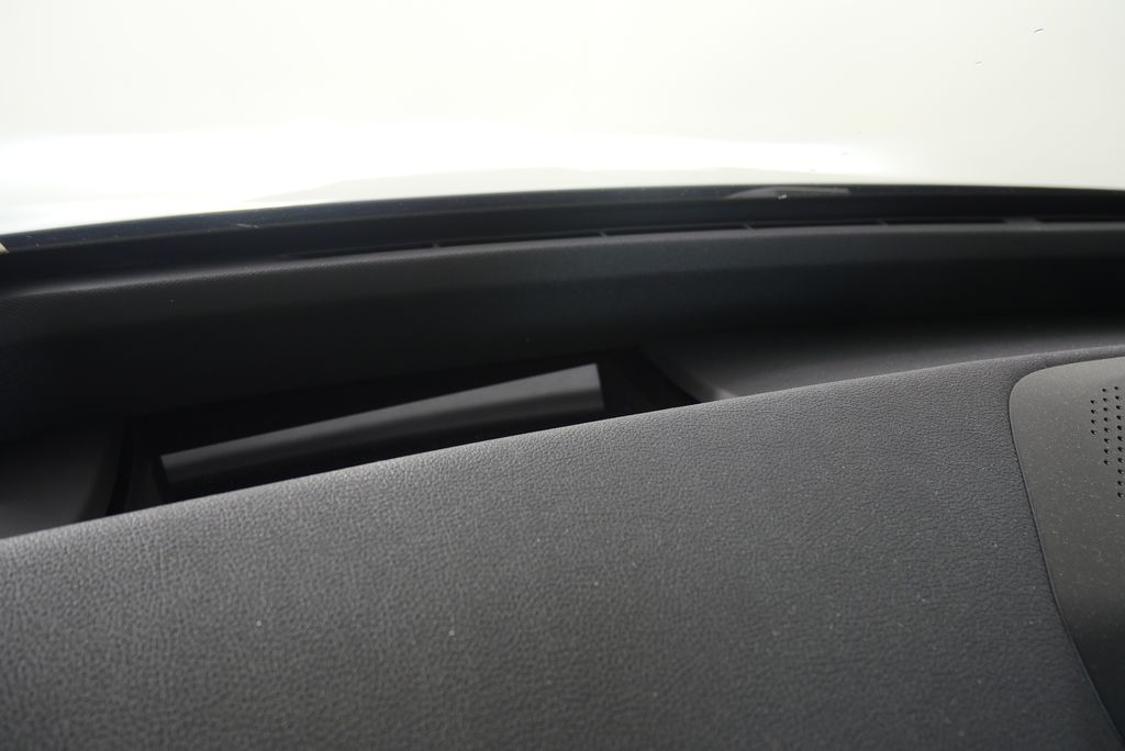 Thumbnail: 2025 BMW iX - 25