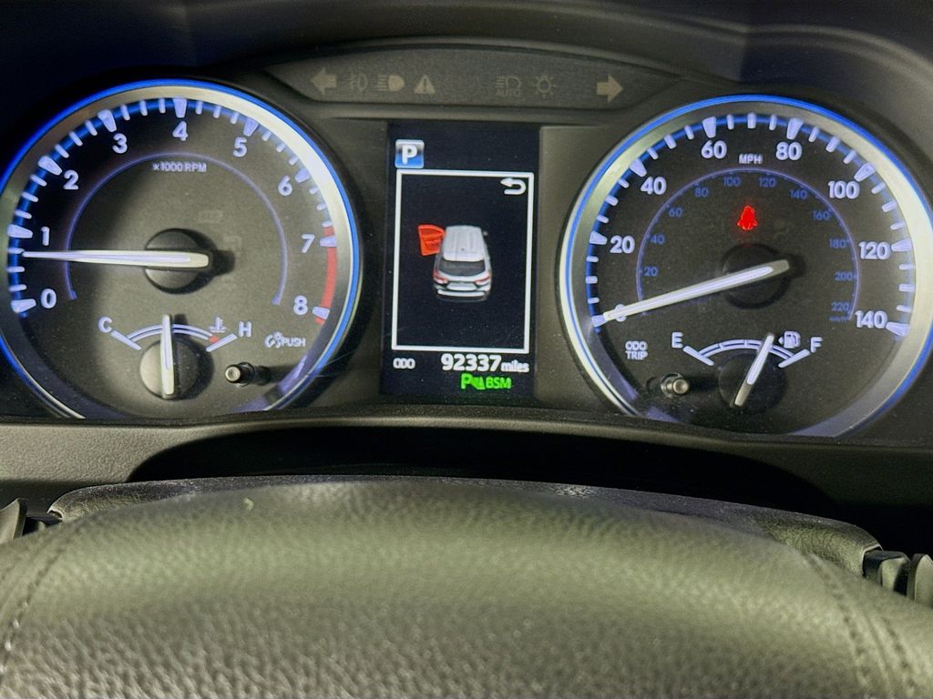Thumbnail: 2019 Toyota Highlander - 12