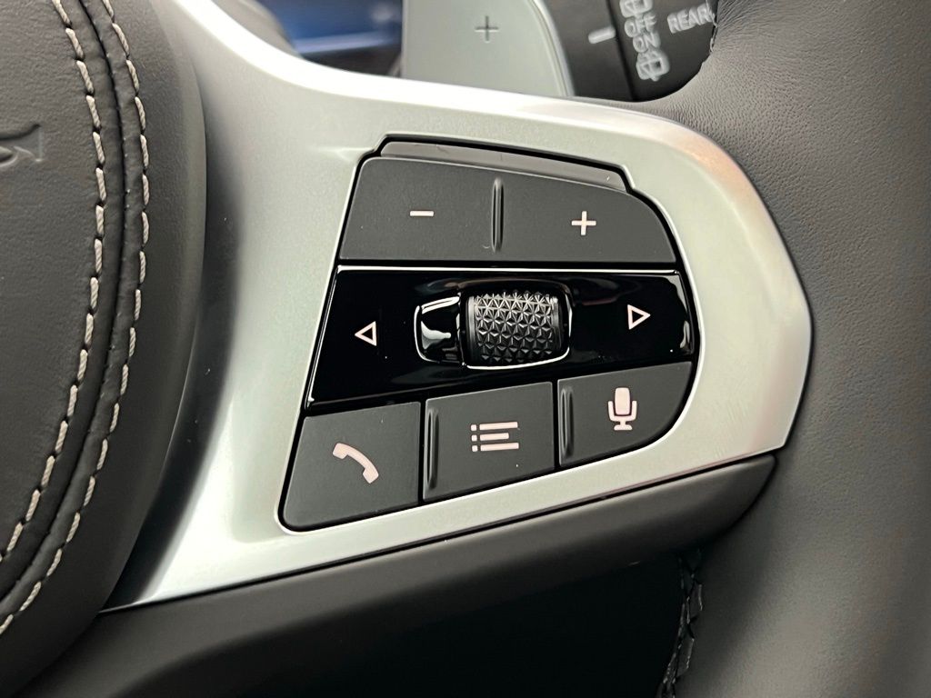 Thumbnail: 2026 BMW X5 - 18