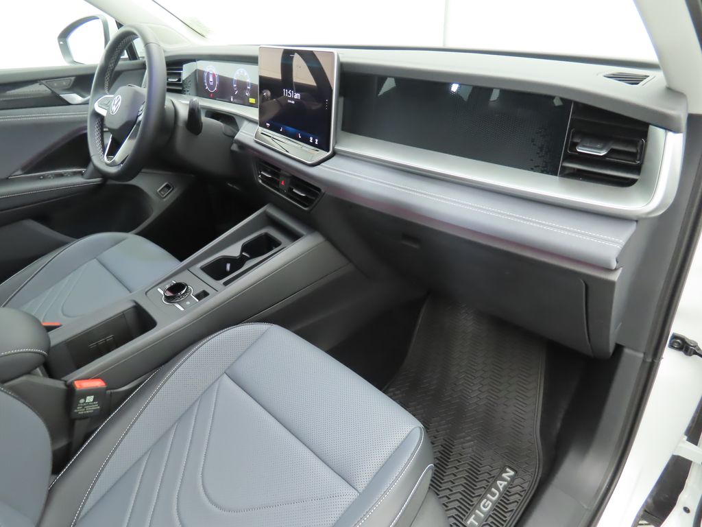 Thumbnail: 2026 Volkswagen Tiguan - 17