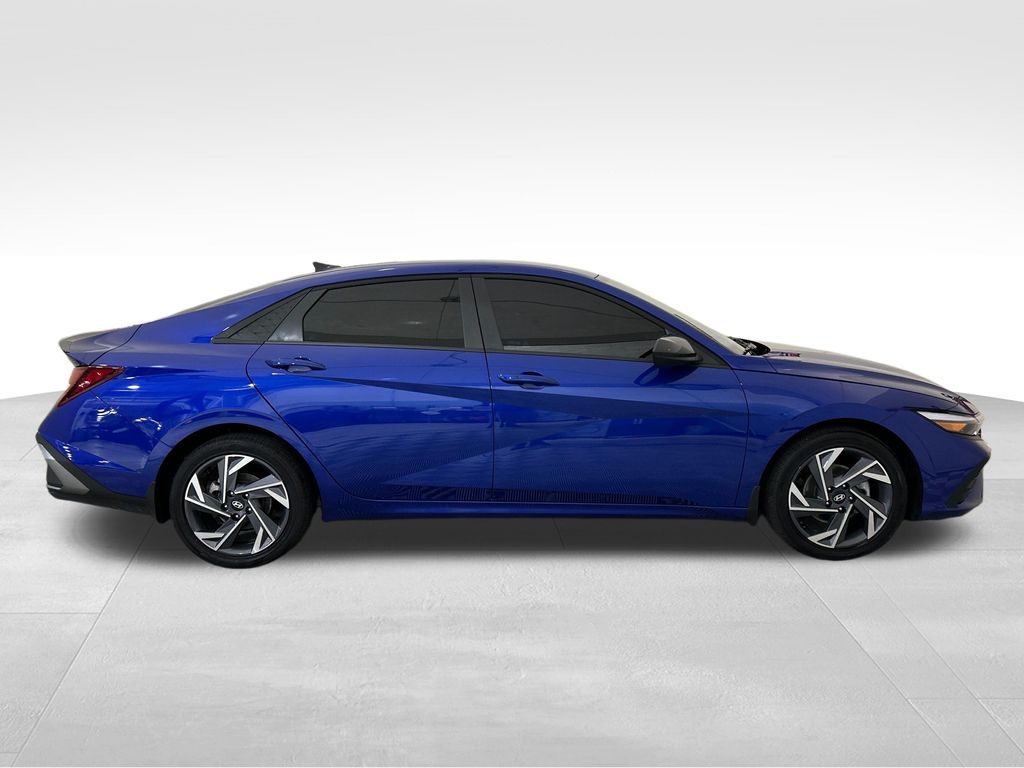 Certified Used 2025 Blue Hyundai SEL Sport image 6