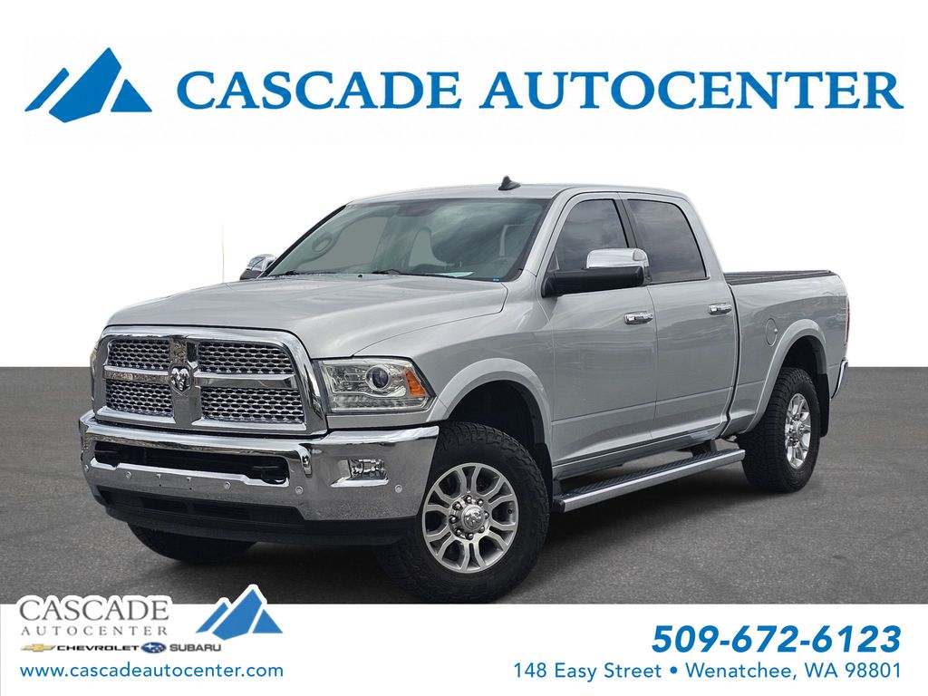 Bright Silver Clearcoat Metallic 2016 RAM 2500 Laramie Crew Cab 4WD Pickup Truck Four-Wheel Drive 6-Speed Automatic