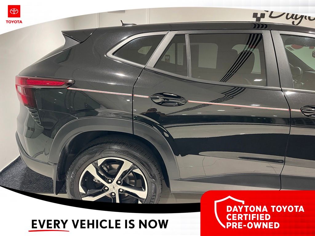 Used 2024 Chevrolet Trax SUV