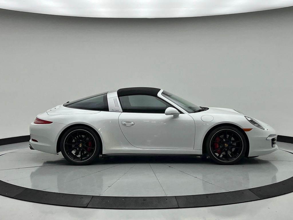 Thumbnail: 2015 Porsche 911 - 8