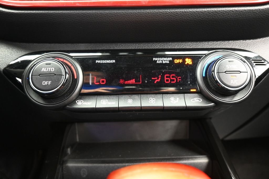 Used 2024 Snow White Pearl Kia GT-Line image 26