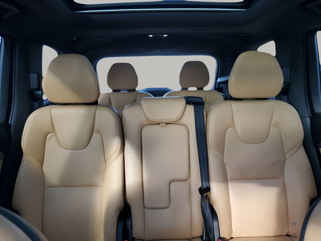 Used Car 2018 Volvo Xc90  T6 Momentum For Sale Under $15,000 In Austin, Texas