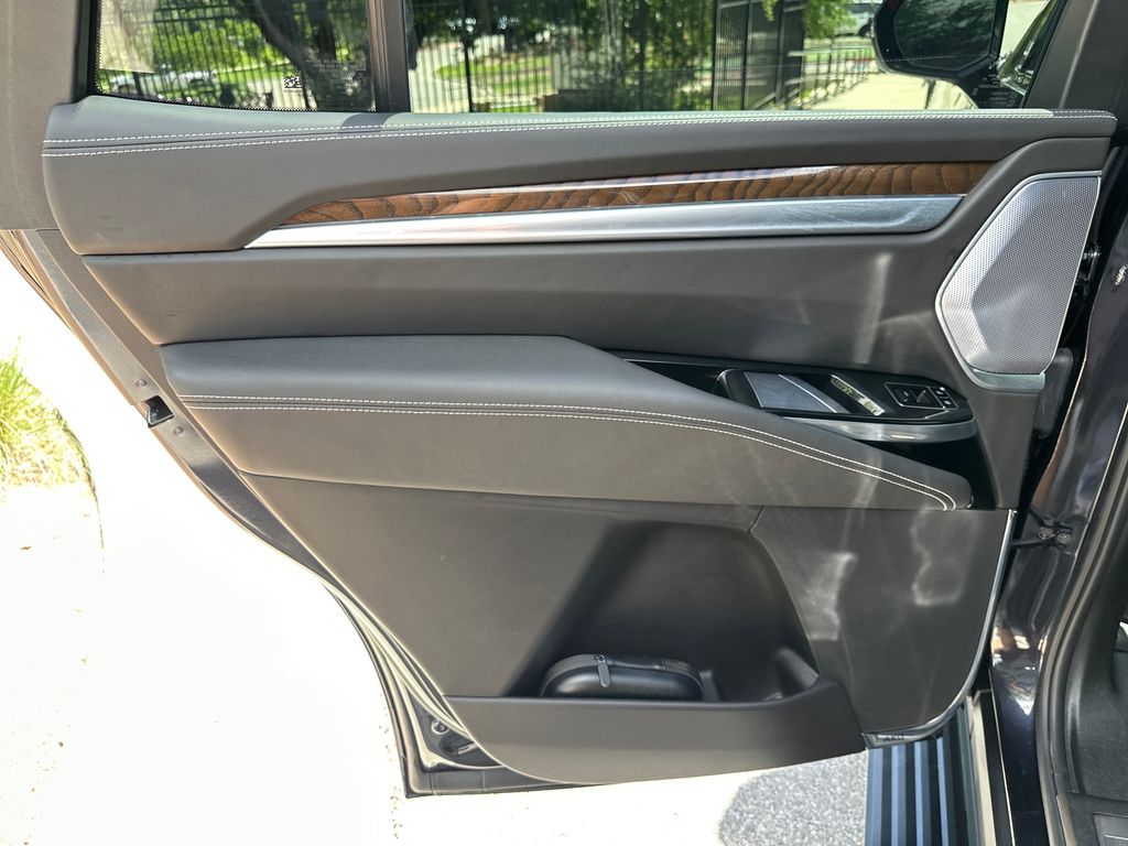 Used Car 2025 Cadillac Escalade  Sport Platinum For Sale Under $120,000 In Austin, Texas