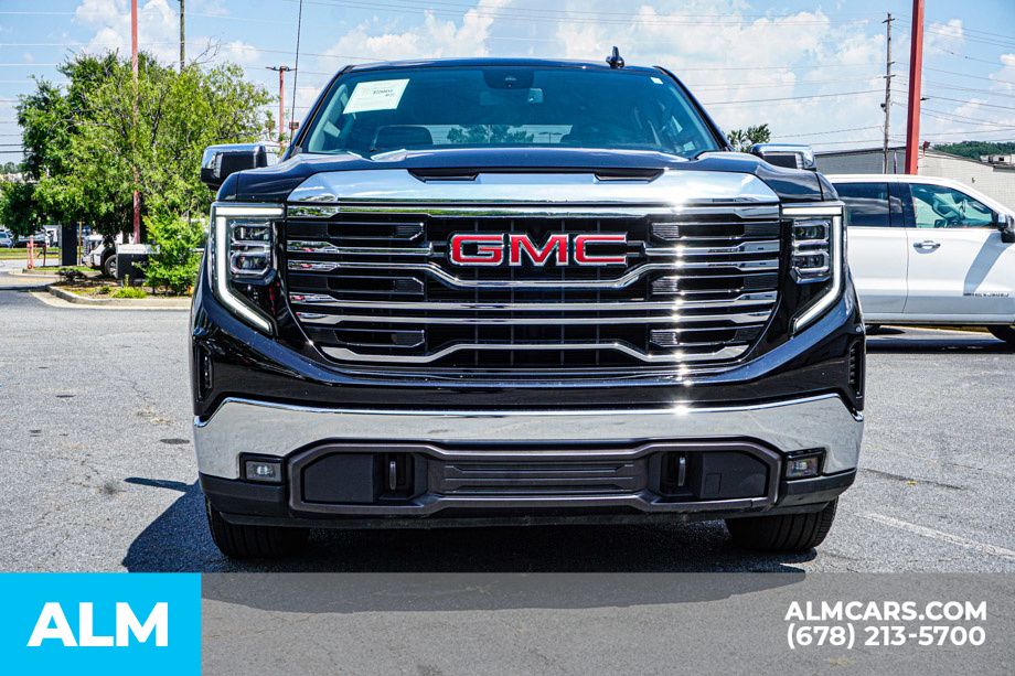 Used 2025 Black GMC SLT image 10