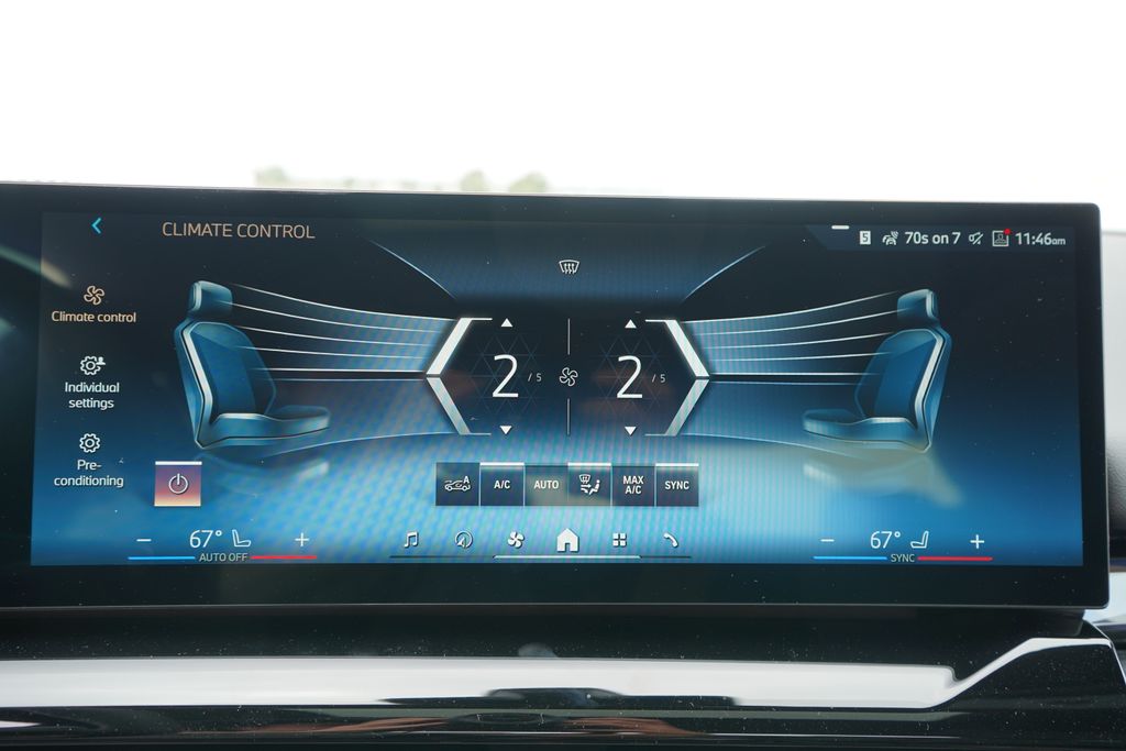 Thumbnail: 2026 BMW i5 - 17