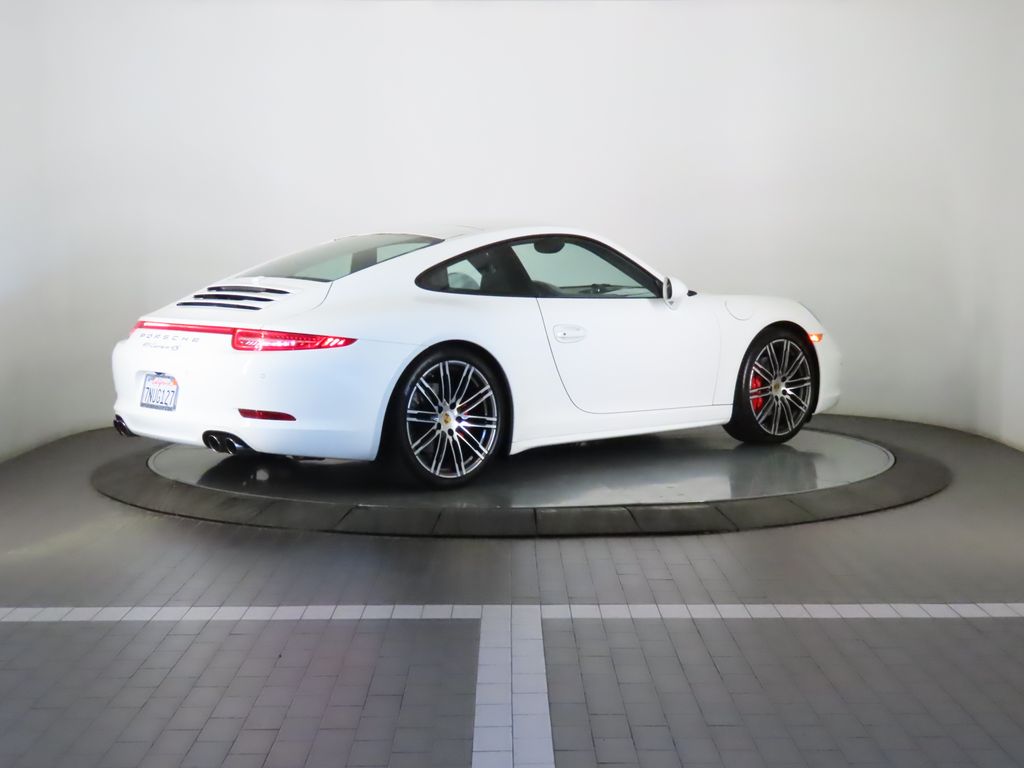 Thumbnail: 2016 Porsche 911 - 7