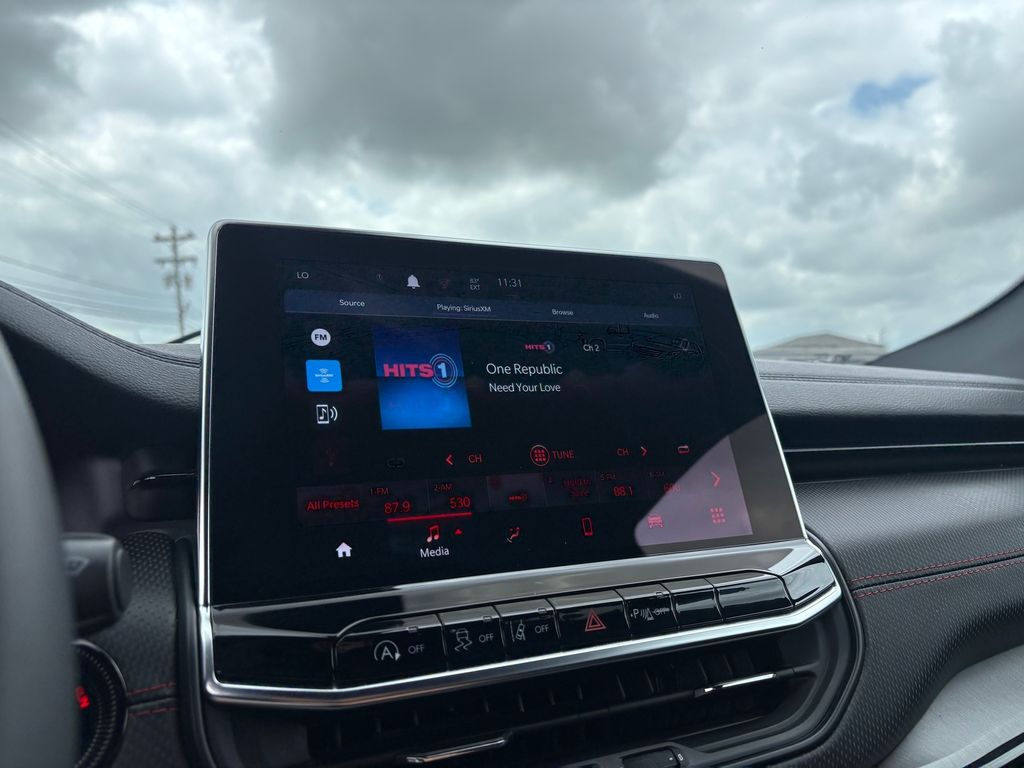 Used Car 2025 Jeep Compass  Trailhawk For Sale Under $30,000 In Austin, Texas