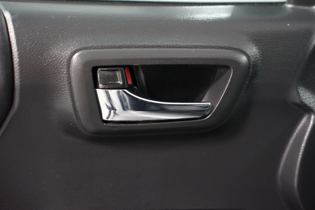 Thumbnail: 2023 Toyota Tacoma - 31