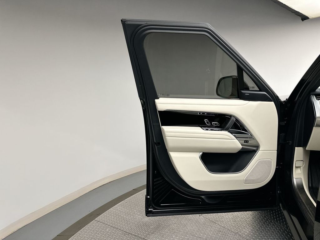 Thumbnail: 2024 Land Rover Range Rover - 17