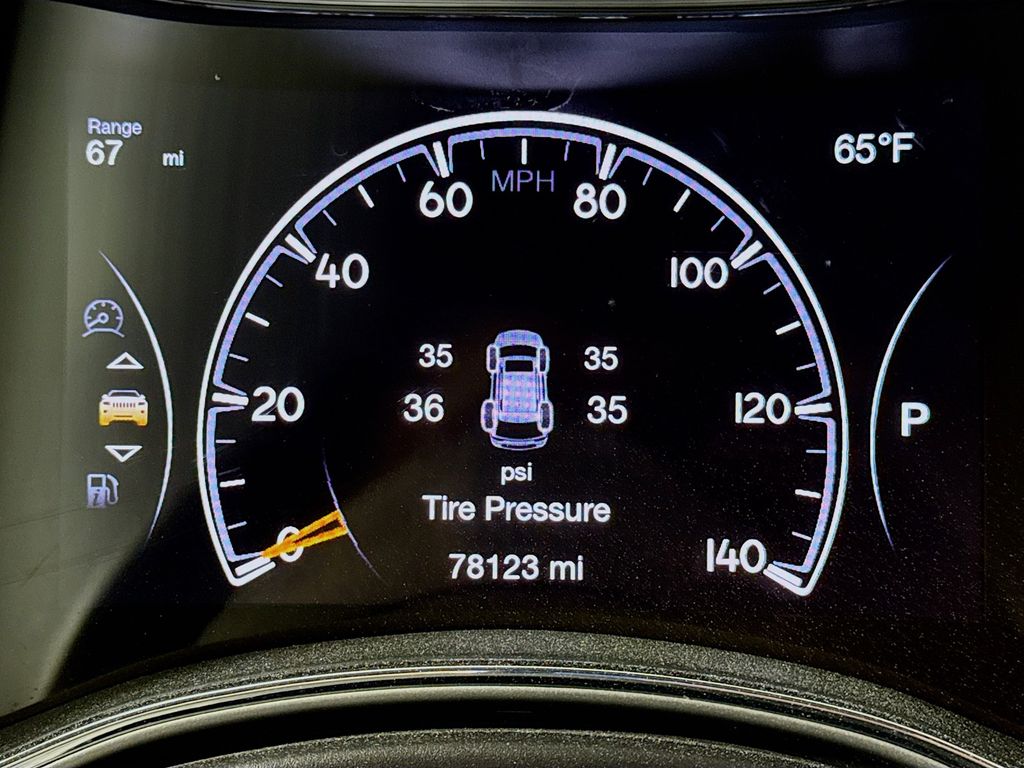 Thumbnail: 2018 Jeep Grand Cherokee - 12