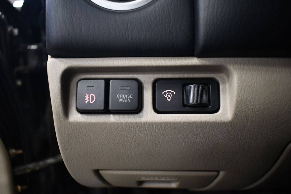 Thumbnail: 2005 Mazda MX-5 Miata - 16