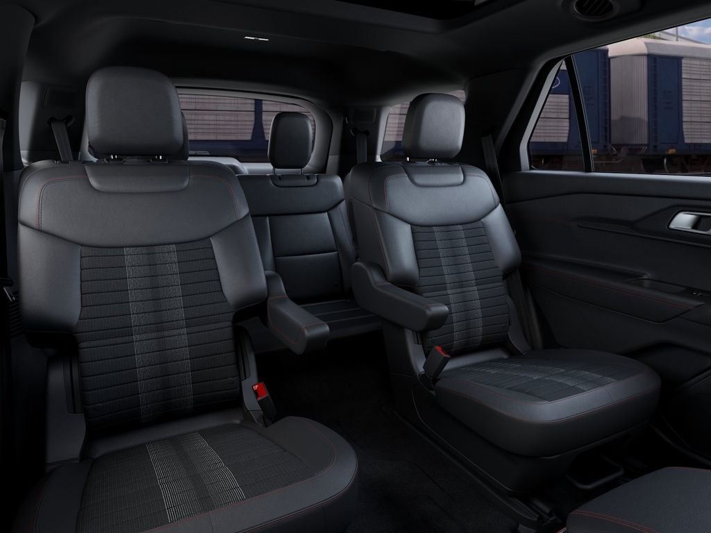 New 2027 White Ford 4DR 4WD ST-LINE image 11