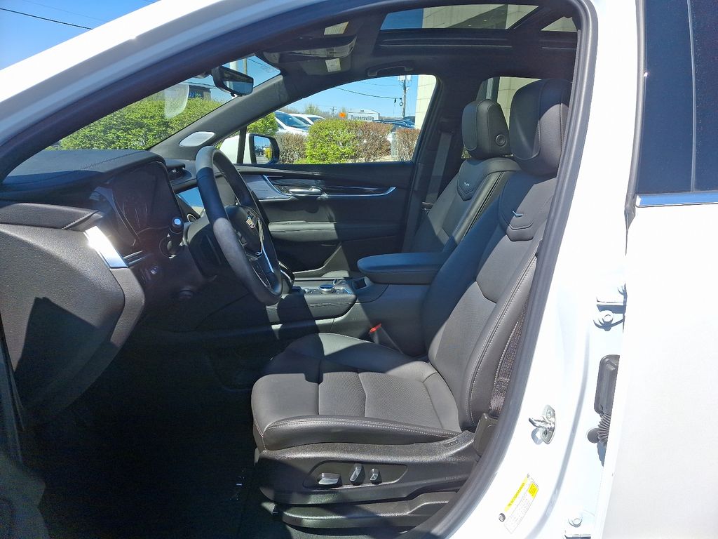 2024 Cadillac XT5 Premium Luxury 14